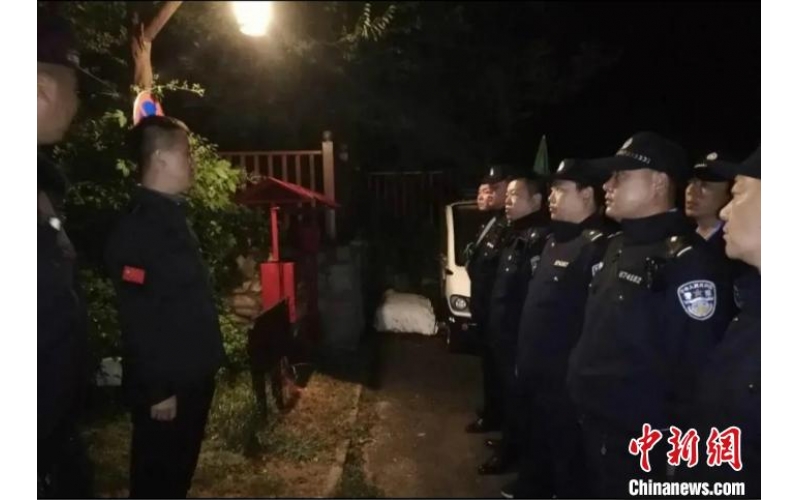 40名北京游客被困深山 张家口警方星夜救援