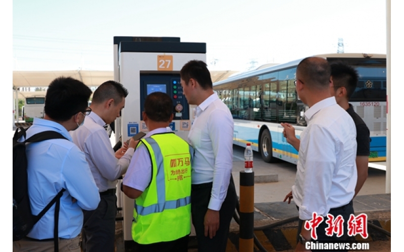 万马股份联合支付宝、高德 共建“桩-车-网”产业大生态