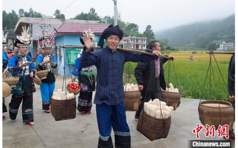 贵州湖南苗族同胞喜迎“农民丰收节”